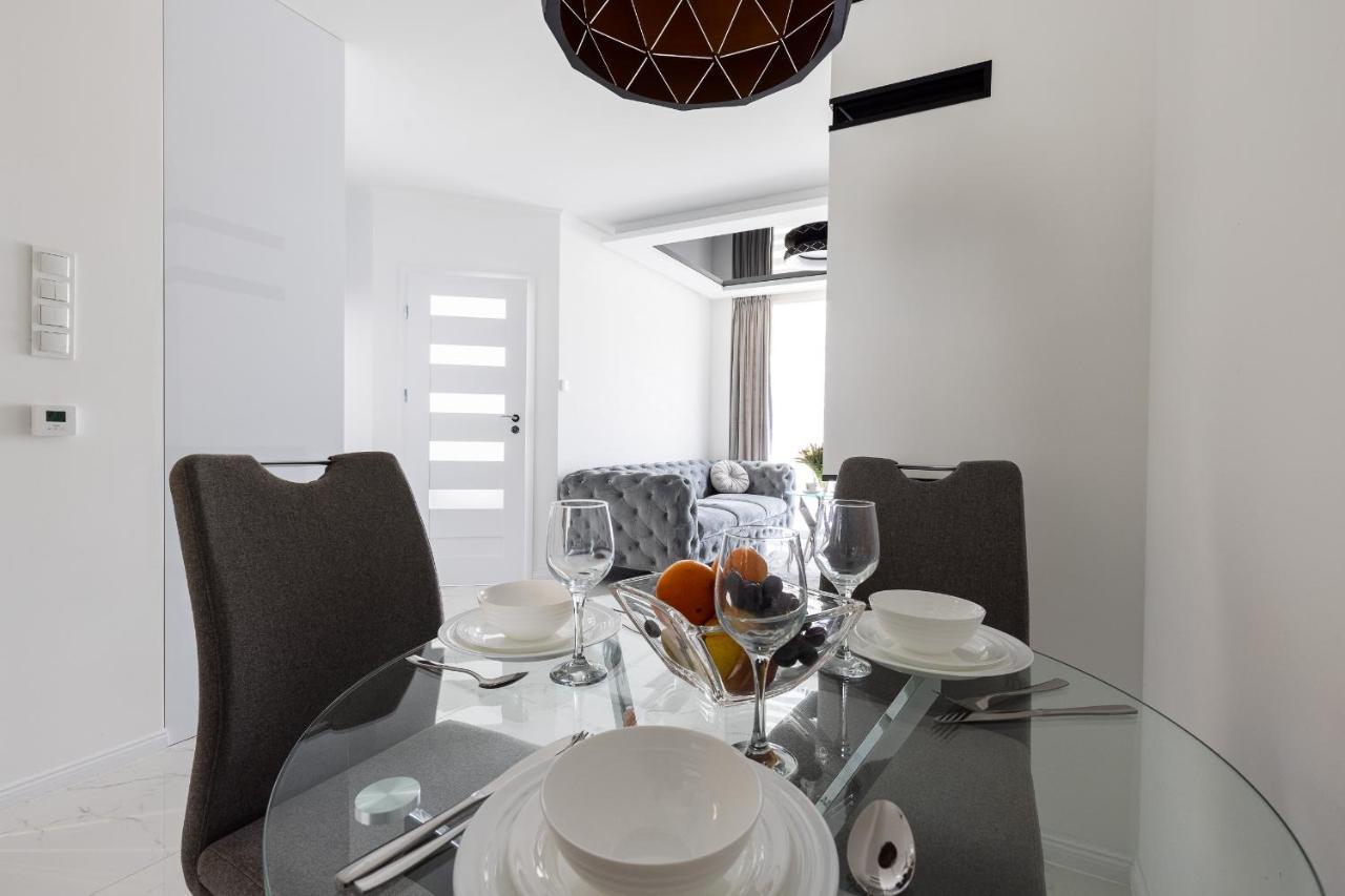 Apartament z basenem i kominkiem ,,baltic sun” Sztutowo Zewnętrze zdjęcie